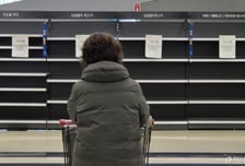 "생활비도 없어" 이대로면 2월 월급도 밀리는데...홈플 직원 간 대립, 왜