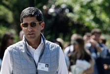 "금리 인하" 트럼프에 발맞추다 돌변?...'워시' 쇼크, 전 세계 떠는 이유