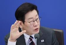 이재명 대통령, 다주택자 기준 '시행령→법률' 지시…양도세 중과유예 종료 못박아