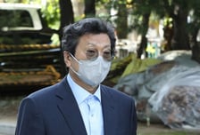 쌍용차 인수 허위공시 '1600억 먹튀'...강영권, 징역 3년·벌금 5억