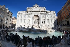 로마 트레비분수 2유로 입장료 부과…공짜로 가려면?