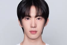 '떡볶이 재벌 3세 아이돌' 하민기, 데뷔 잠정 중단…"완성도 위해"