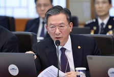 정성호 법무장관, 김용현 변호인 감치에 "사법질서 조롱 단호 대응"