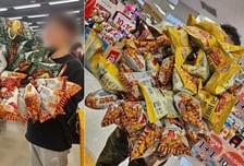 "2만5000원에 과자 100봉지 성공"...많이 담는법 공유·챌린지 '열풍'