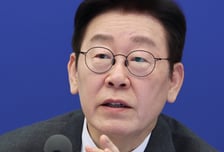 李 대통령 "다주택자보다 집값 폭등에 고통받는 국민 배려받아야"