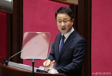 與한병도 "부동산 불패 자산쏠림, 이번에 확실하게 손 볼 것"