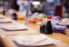 "광어만 20접시, 오지마라"…회전초밥집 사장 출입금지 '통보'