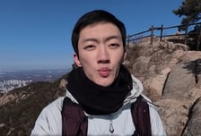 '전두환 손자' 전우원, 이번엔 유튜버 변신…북한산 누비며 고민 토로