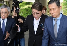 "7억 내놔라"…'음주뺑소니' 복역 김호중, 안티팬 상대 소송도 졌다