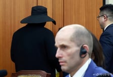 "쿠팡 독과점 안돼" 대형마트 깨운다…與, 새벽배송 허용 법안 발의