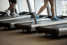 "멈추기 전 내려간 회원도 잘못이지만"…러닝머신 사고, 판결은?