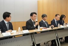 김민석 국무총리, 분당서울대병원 방문…희귀질환 환우·가족 간담회