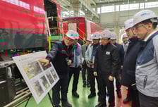 홍지선 국토2차관, '대정부 사기' 대통령 질타한 다원시스 공장 현장 점검