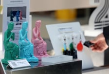 "이순신 램프 3배 쳐드릴게요" 중고시장 들썩…'뮷즈' 바람 심상찮네