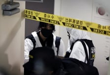 친구 집 찾아간 10대, 엄마와 동생까지 찔렀다...3명 모두 중상