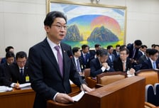 금융위 "코스닥 시장, 독립성·자율성 보장"…거래소 개혁 본격화