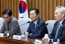 초선 만난 정청래 "긴급 합당제안 송구…당원들 멈추라면 멈출것"