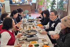 "역대급 성과의 숨은 주역" 유길상 한기대 총장, 미화원 60명과 오찬