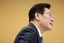 "망국적 부동산 못 잡을거 같나"...'5천피'가 연 이재명의 시간