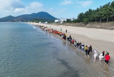 완도 신지 명사십리 '어싱 로드', 문체부 로컬 100 선정