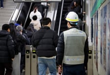 서울교통공사, 올해 '시니어 승강기안전단' 최대 규모 운영한다