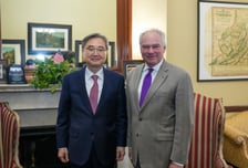 방미 조현 장관, 美 상원의원들 만나 핵잠·원자력 협력 지지 요청