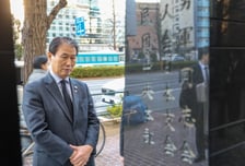 [사진]재일학도의용군 충혼비 찾은 권오을 국가보훈부 장관