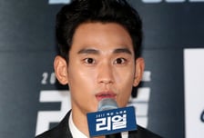'리얼' 하차 이정섭 감독, 김수현 명예훼손 혐의로 '검찰 송치'