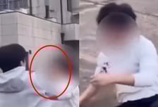 [영상]"때리지마" 애원, 옷 피범벅 돼도 주먹질…용인서 학폭 충격