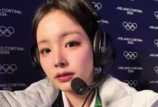 "엄청난 미인" 중계석 들썩...'포스트 김연아' 해설위원에 감탄