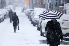 [오늘 날씨] 서울 낮 기온 4도…한파 풀리지만 전국 곳곳 비·눈