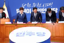 "대통령께 누 끼쳐 죄송"… '특검 추천 논란' 연일 고개숙인 鄭