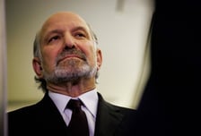 러트닉 '흔들' 스타머 '휘청'…엡스타인 문건 美·英 정계 강타