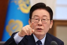 "지키려다 더 많이 잃는다"…'고용 유연성' 테이블 올린 李대통령