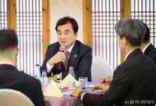 '김정은 심기 보좌' 野 박충권 발언에…안규백 "軍과 국민에 사죄하라"