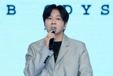'희귀암 완치' 윤도현, 건강 악화로 공연 연기…고압산소 치료까지