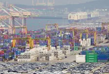 KDI, 올해 韓성장률 '1.9%'로 상향…"반도체 경기 호황"