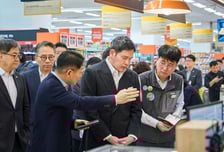 정용진표 '본업 경쟁력' 전략 통했다...이마트, 작년 영업이익 3225억원