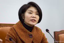 한정애 "5년간 3342명 의대증원, 의료개혁의 시작"