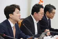 이준석 "재판소원은 권력자의 시간벌기 장치…입법 멈춰야"