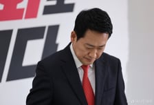 장동혁, '청와대 오찬' 당일 불참…"한 손으로 칼 숨기고 악수 청해"