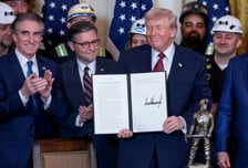 트럼프 "한국 등과 석탄수출 합의" 주장…공동자료와 온도차