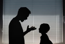 "저 남자, 네 엄마랑 불륜" 아빠 이 말에...17살 소년, 이웃 총기 살해