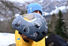 "정치적 발언 금지" 추모 헬멧 쓴 우크라이나 선수 결국 출전금지