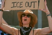 미국인 2명 사살 한달만에…트럼프 행정부 "미네소타 이민단속 종료"