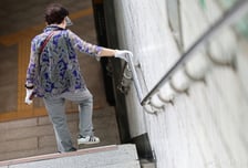 "아팠던 90세도 가입된대" 뒤늦게 우르르...초고령 보험 인기 쑥