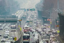 [오늘 날씨] "마스크 챙기셨나요?"…설 연휴 첫날 전국 뿌연 하늘