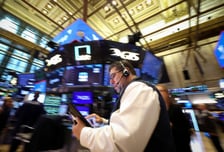 AI 때문에 돈 못 갚는 기업 늘어난다…UBS "1200억달러 부실 경고"