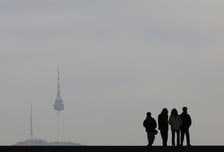 [오늘 날씨]전국 흐리고 곳곳 빗방울…안개·미세먼지 기승