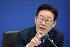 李대통령 "다주택자에 매각 강요한 적 없어…파는 게 이익인 상황 만들어 매각 유도했을 뿐"